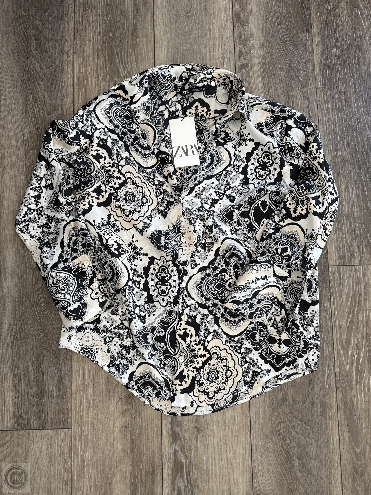 Top Long Sleeve By Zara In White, Size: Xs