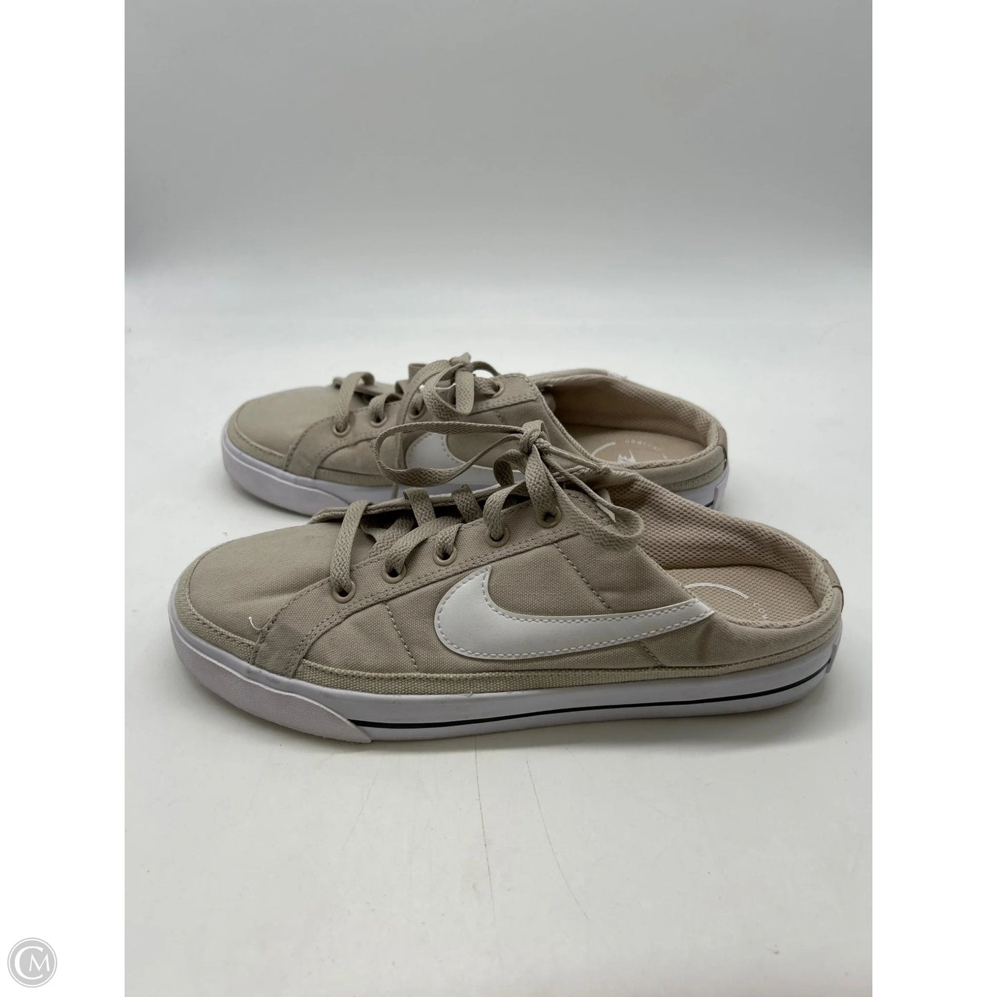 Shoes Sneakers By Nike In Tan, Size: 8