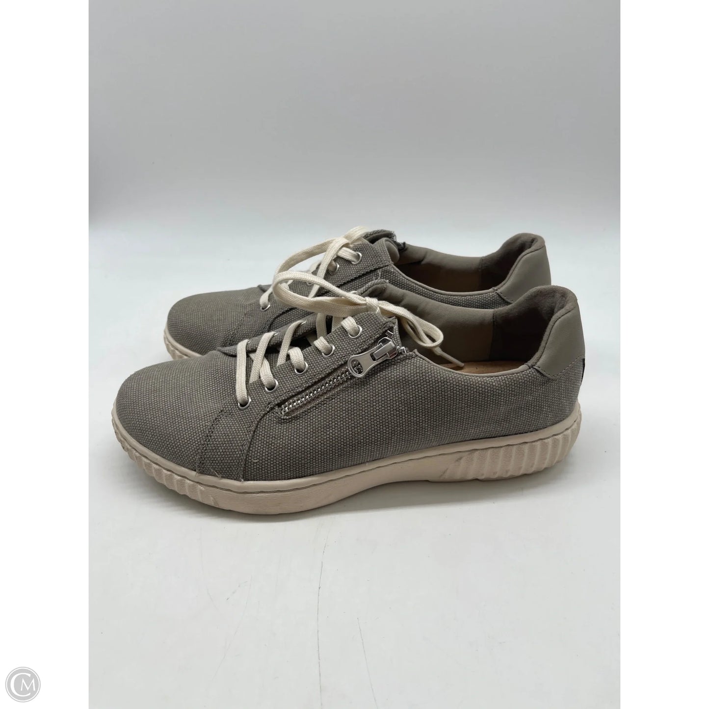 Shoes Sneakers By Clarks In Grey, Size: 8.5