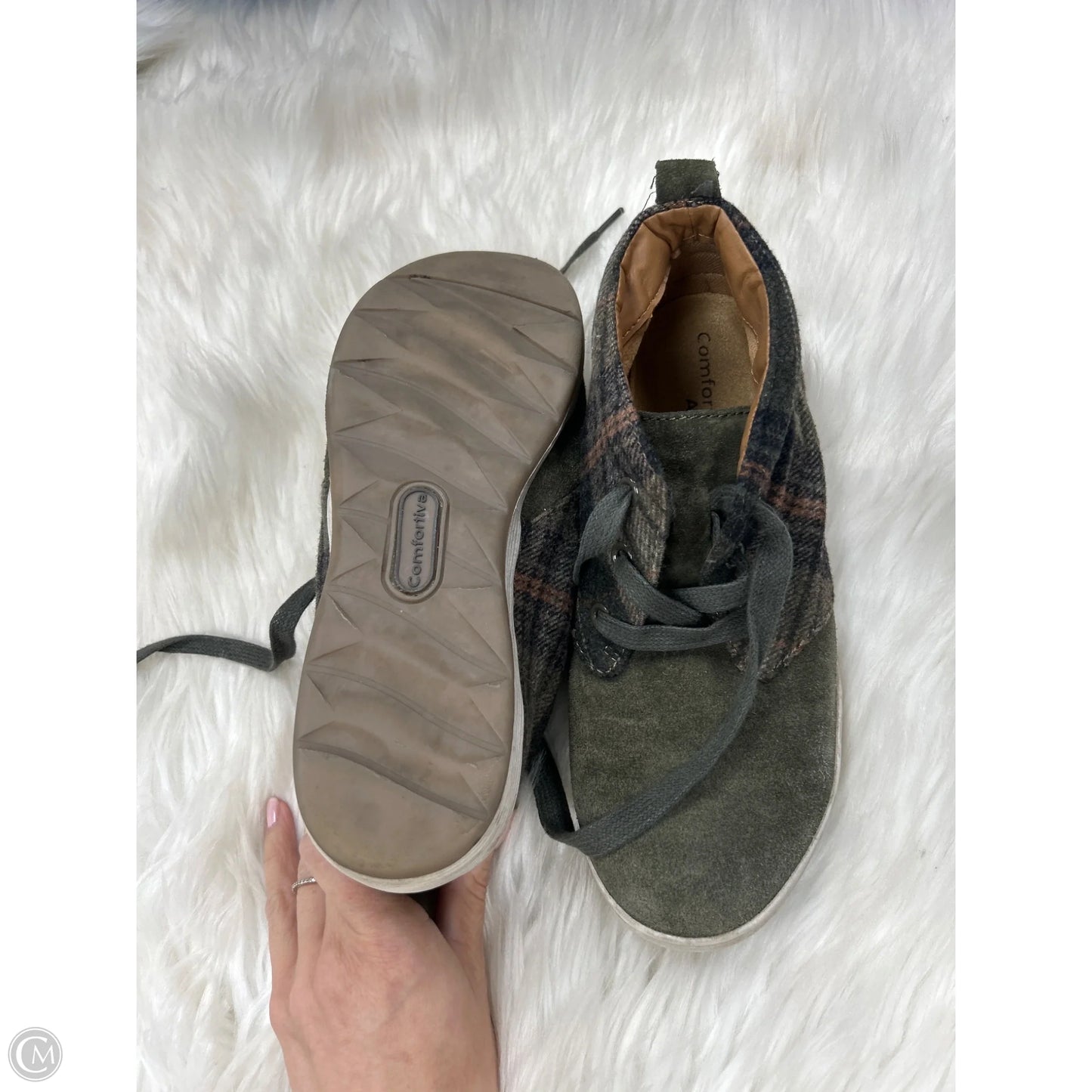 Shoes Sneakers By Comfortiva In Green, Size: 7