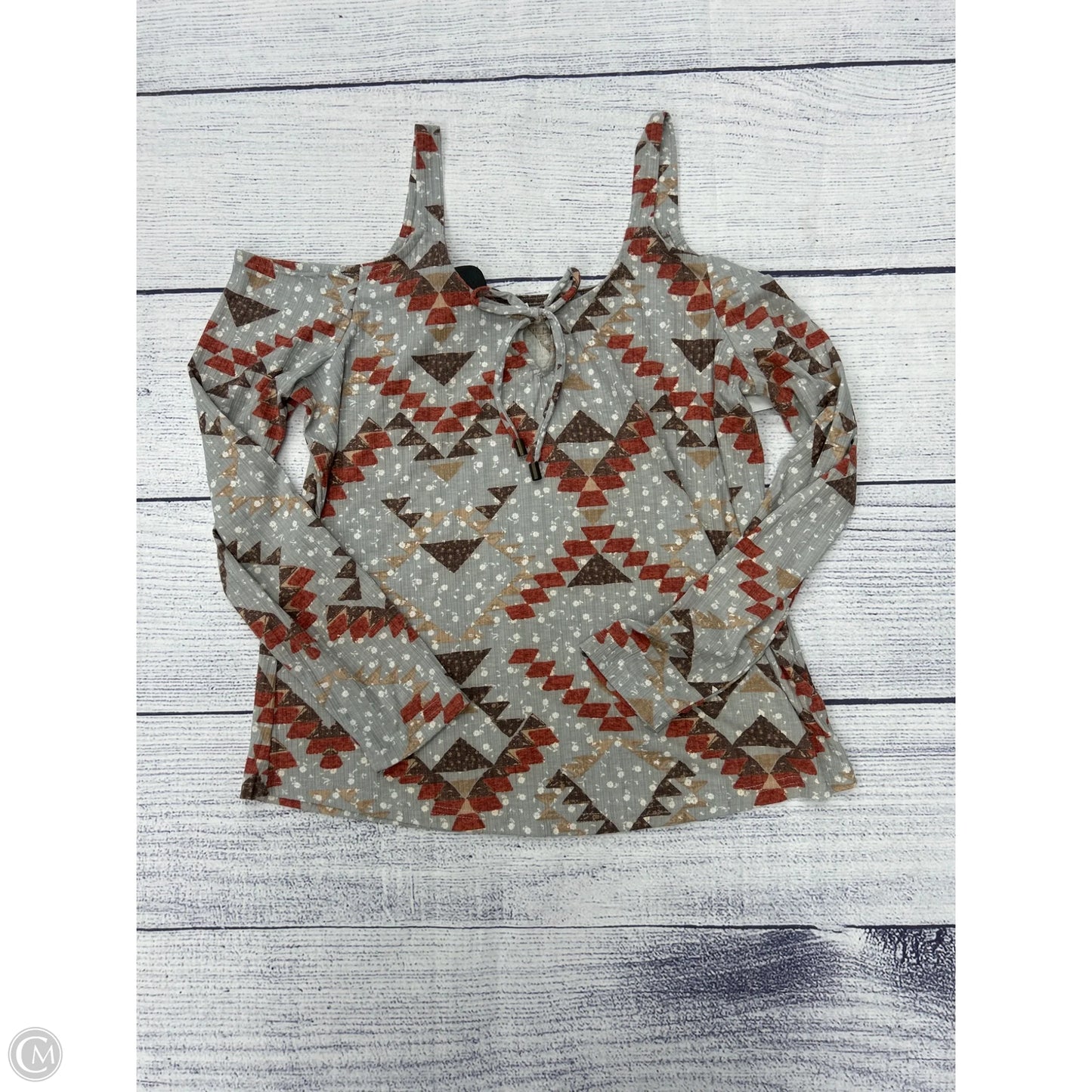 Top Long Sleeve By Maurices In Grey, Size: L