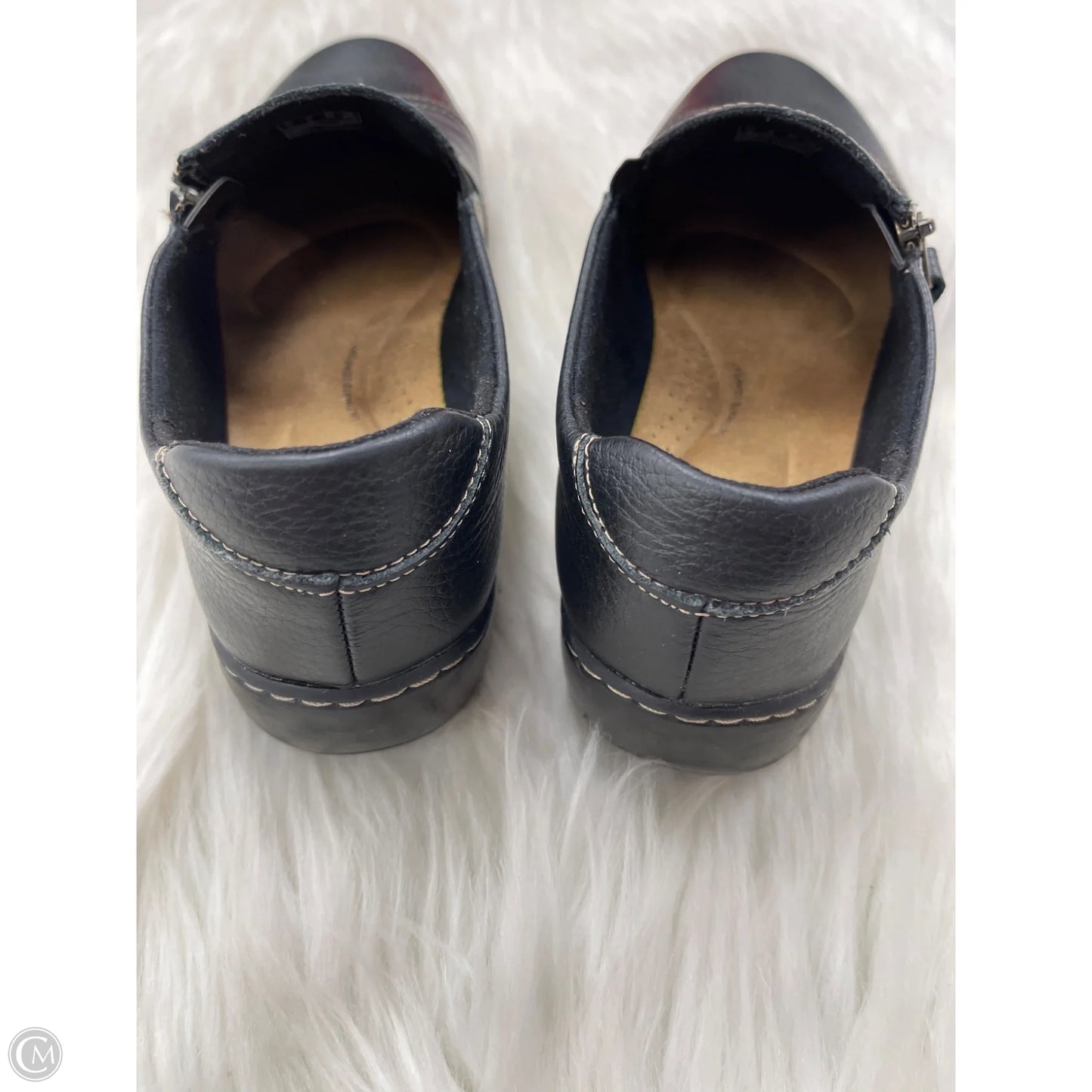 Shoes Flats By Clarks In Black, Size: 9
