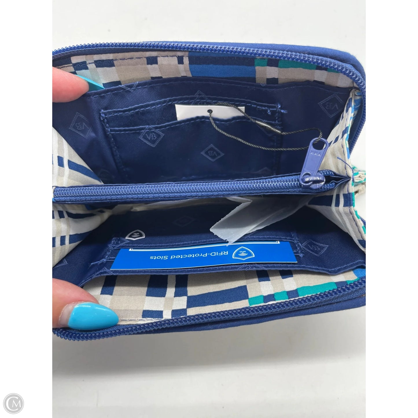 Wristlet By Vera Bradley, Size: Medium