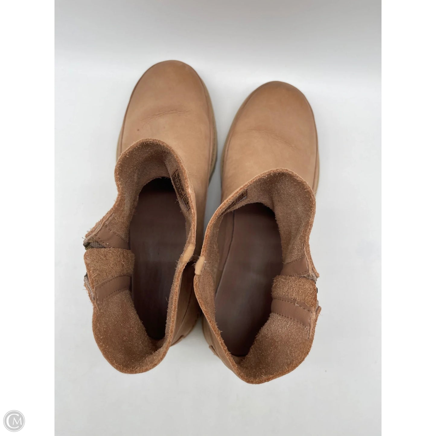 Boots Designer By Ugg In Tan, Size: 9