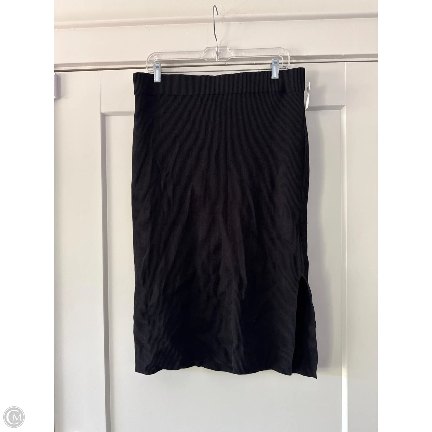 Skirt Midi By Clothes Mentor In Black, Size: L
