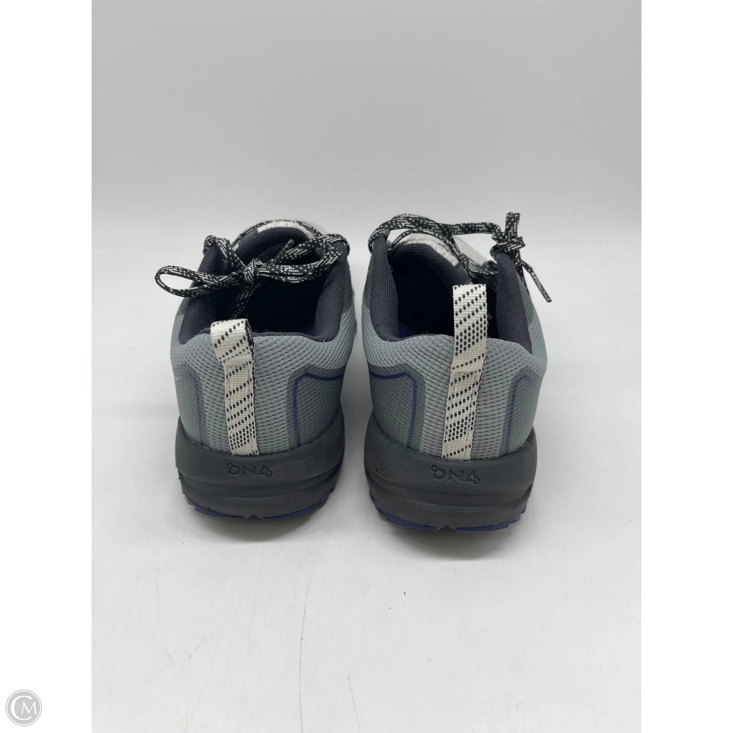Shoes Athletic By Brooks In White, Size: 8.5