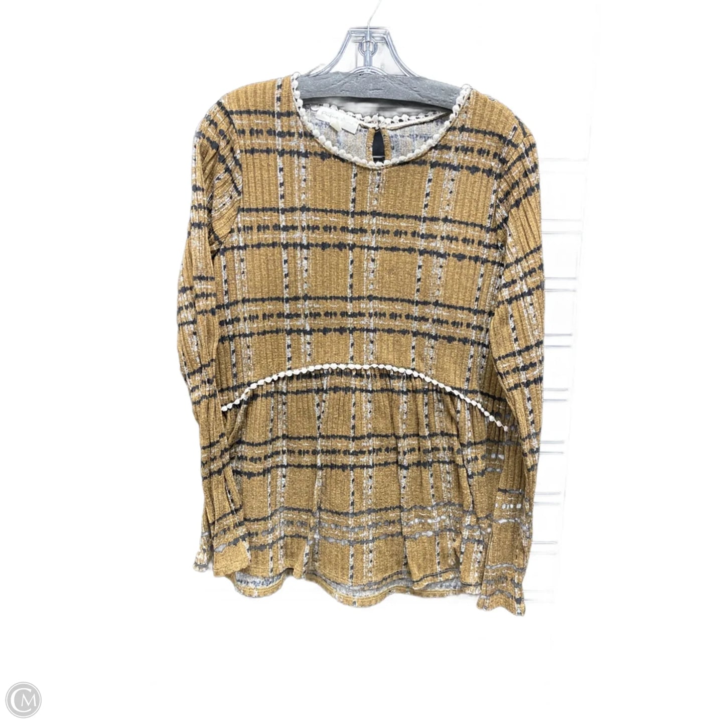 Top Long Sleeve By Clothes Mentor In Tan, Size: M