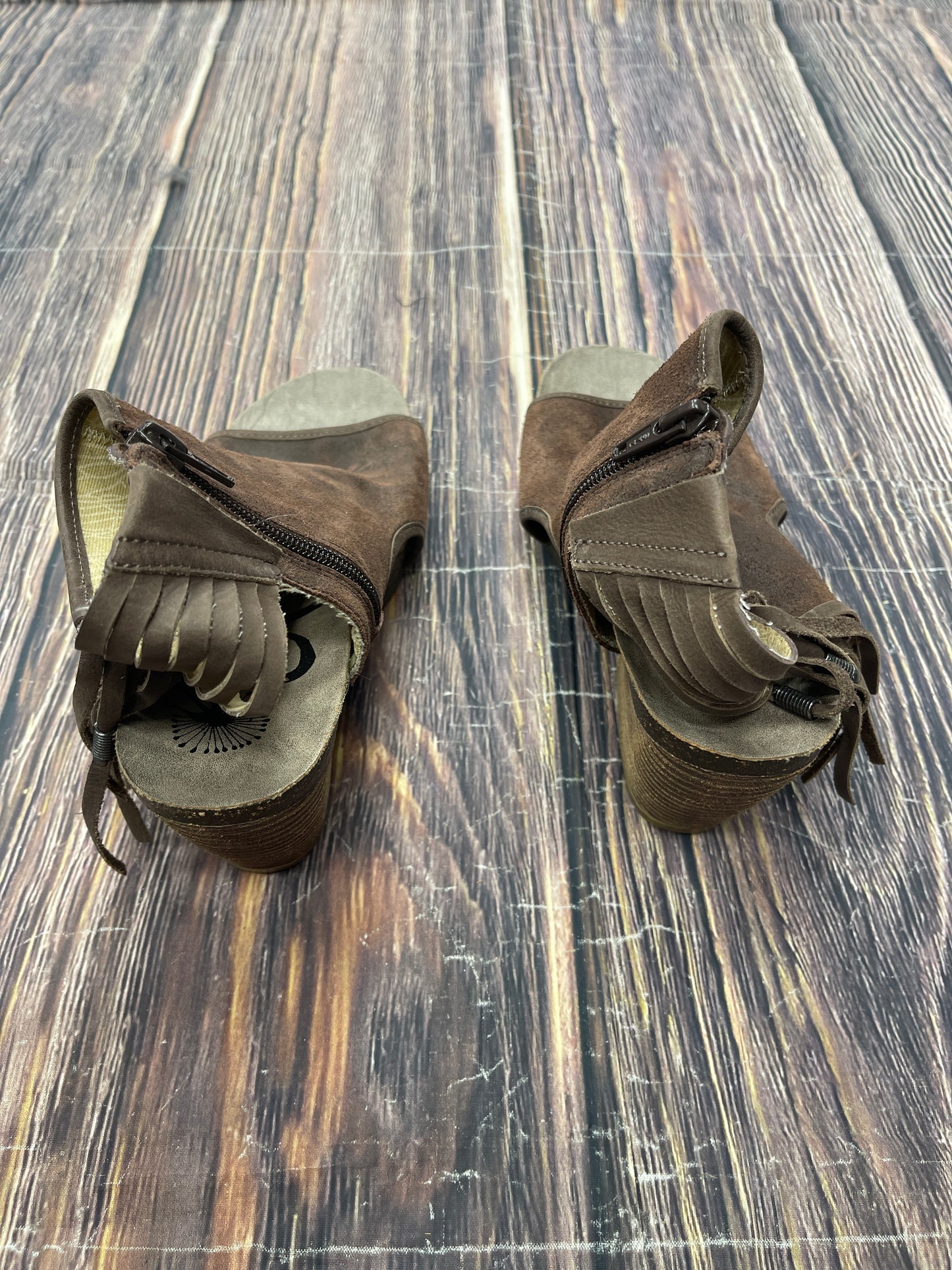 Sandals Heels Block By Otbt In Brown, Size: 8.5