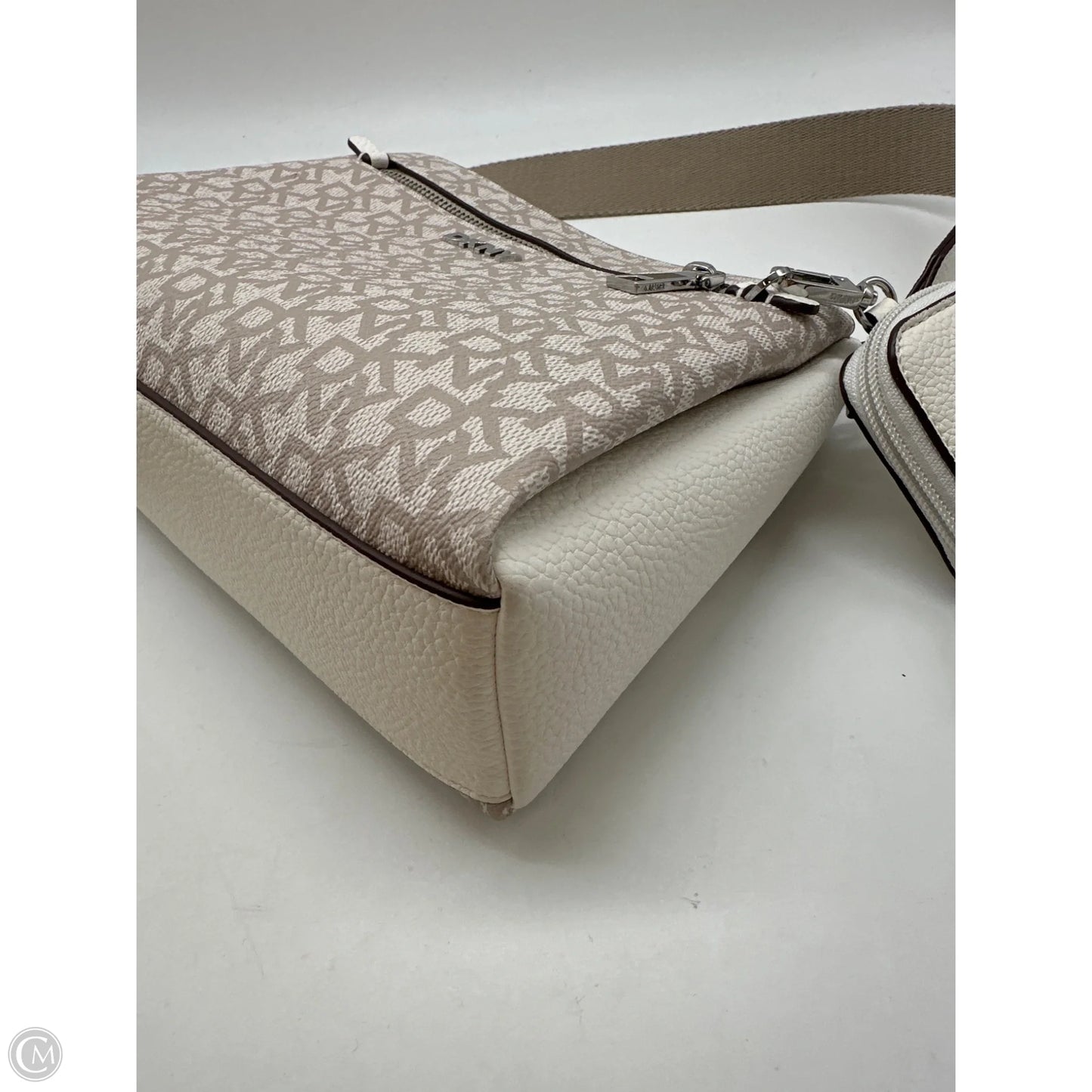 Handbag By Dkny, Size: Medium