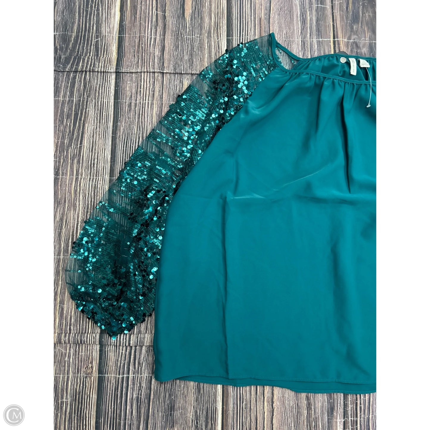Top Long Sleeve By Cato In Green, Size: L