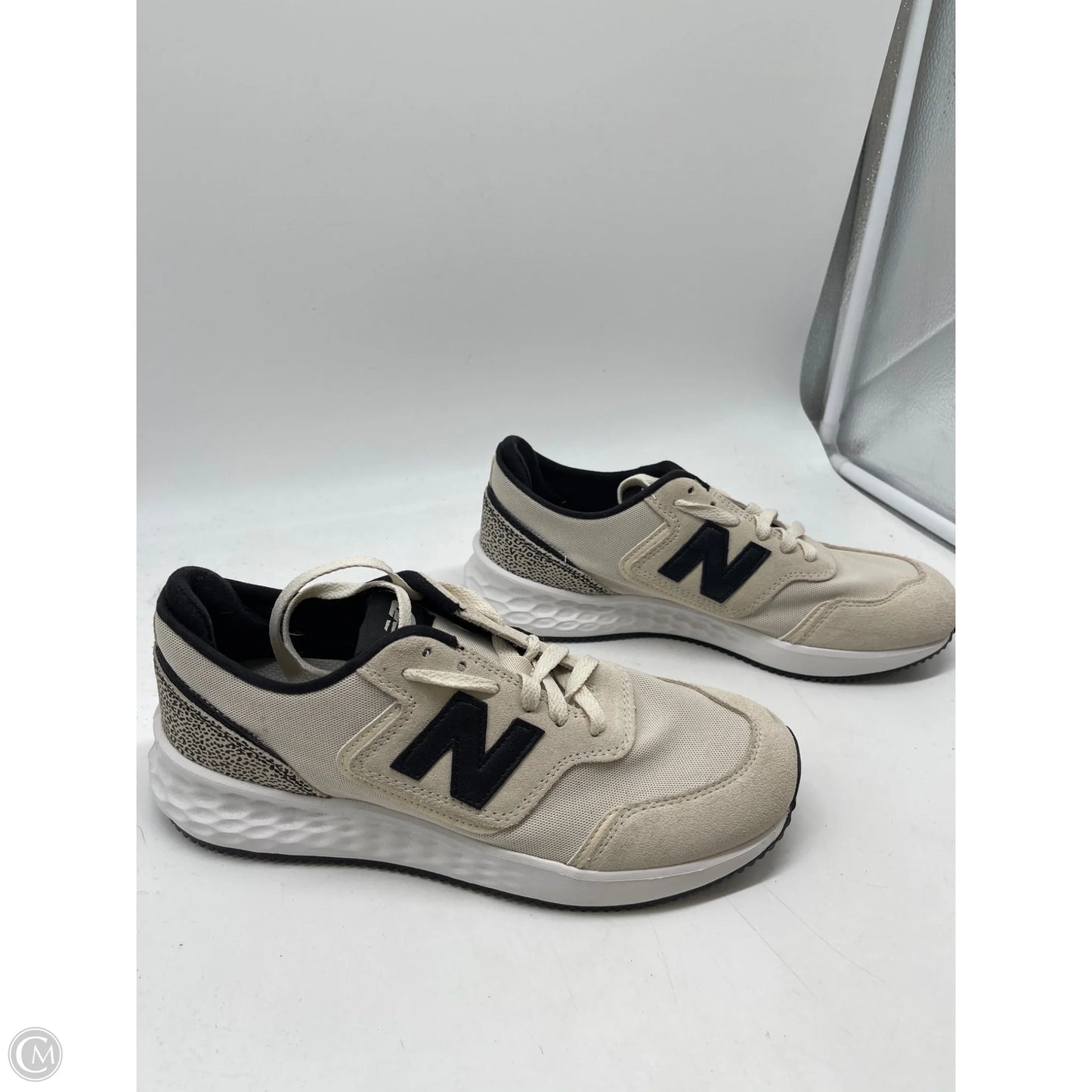 Shoes Athletic By New Balance In Tan, Size: 10