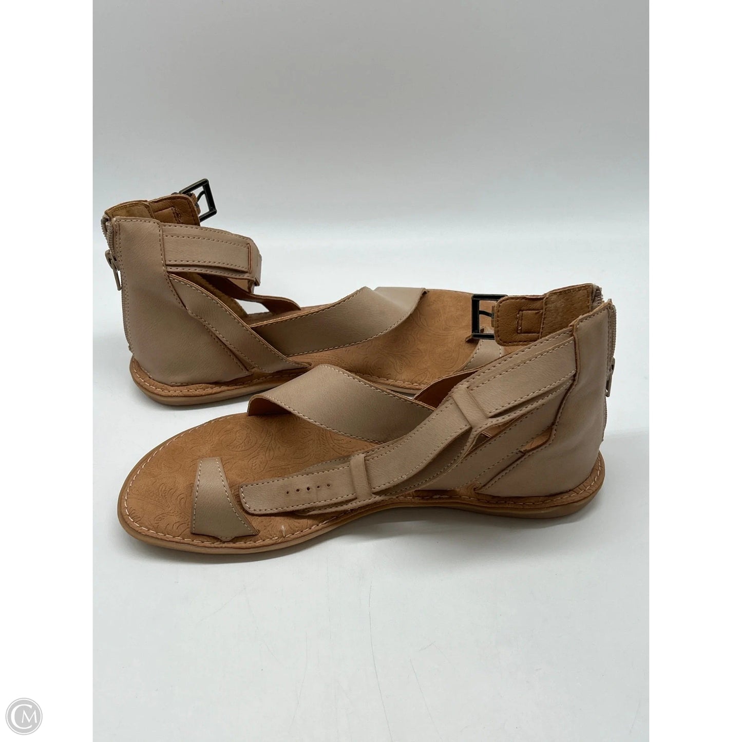 Sandals Flats By Boc In Tan, Size: 10