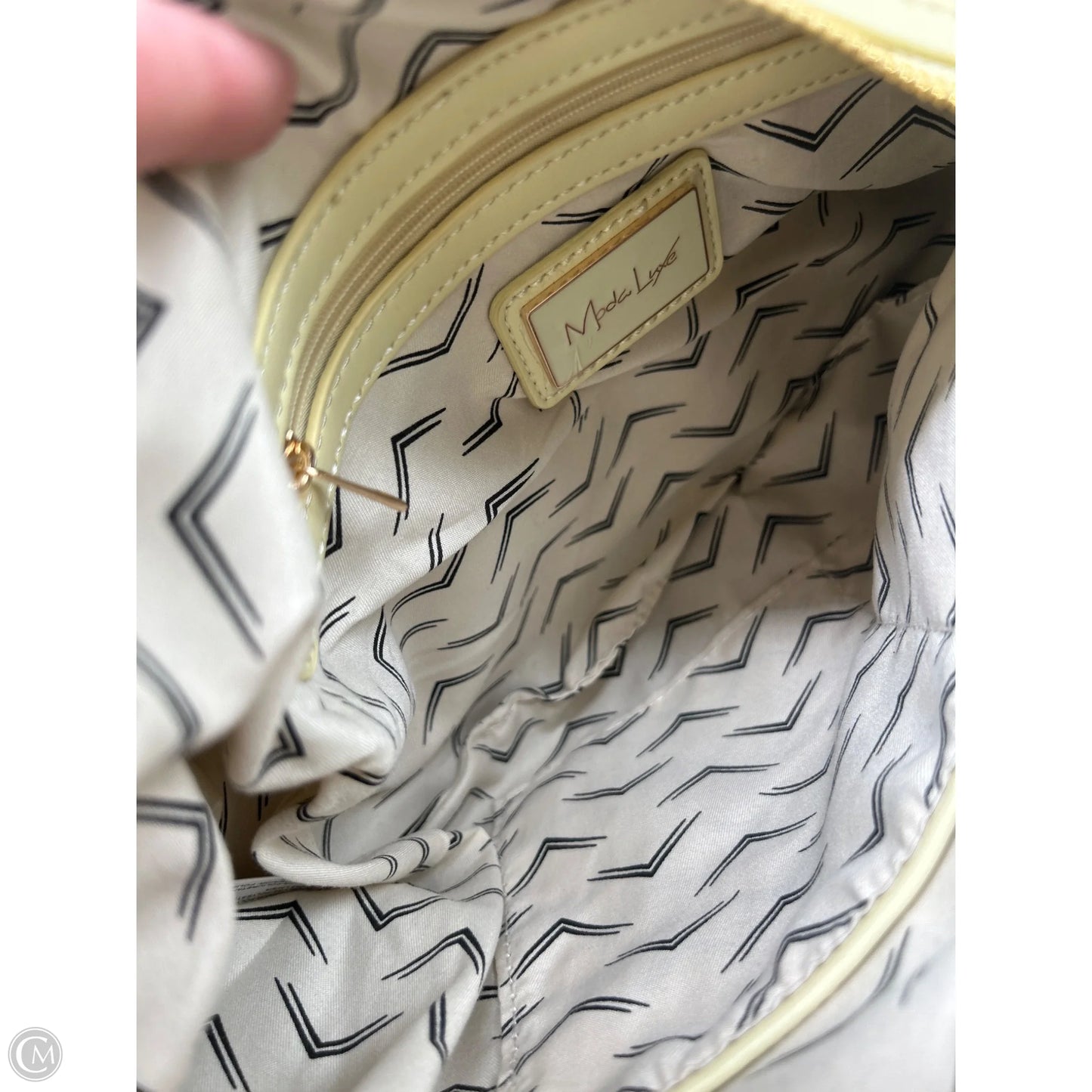 Handbag By Clothes Mentor, Size: Medium
