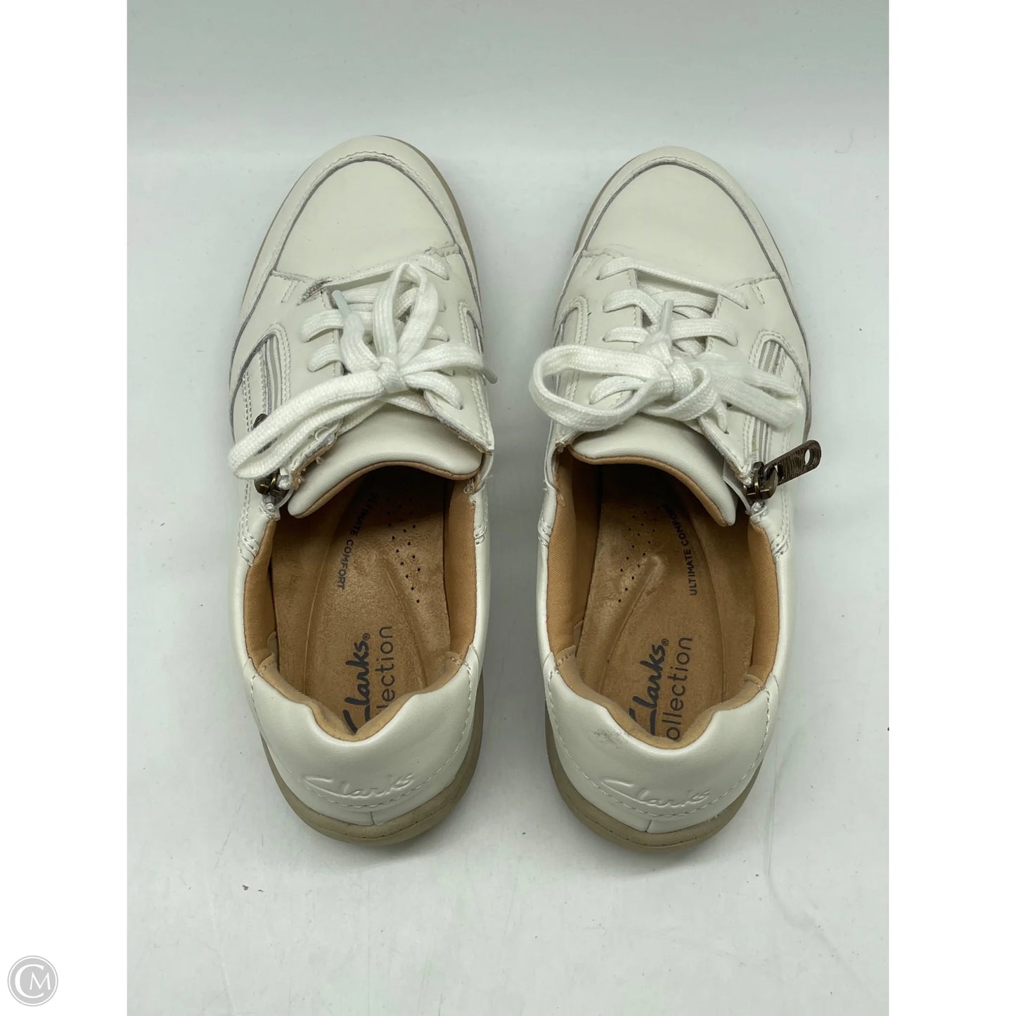 Shoes Athletic By Clarks In White, Size: 7