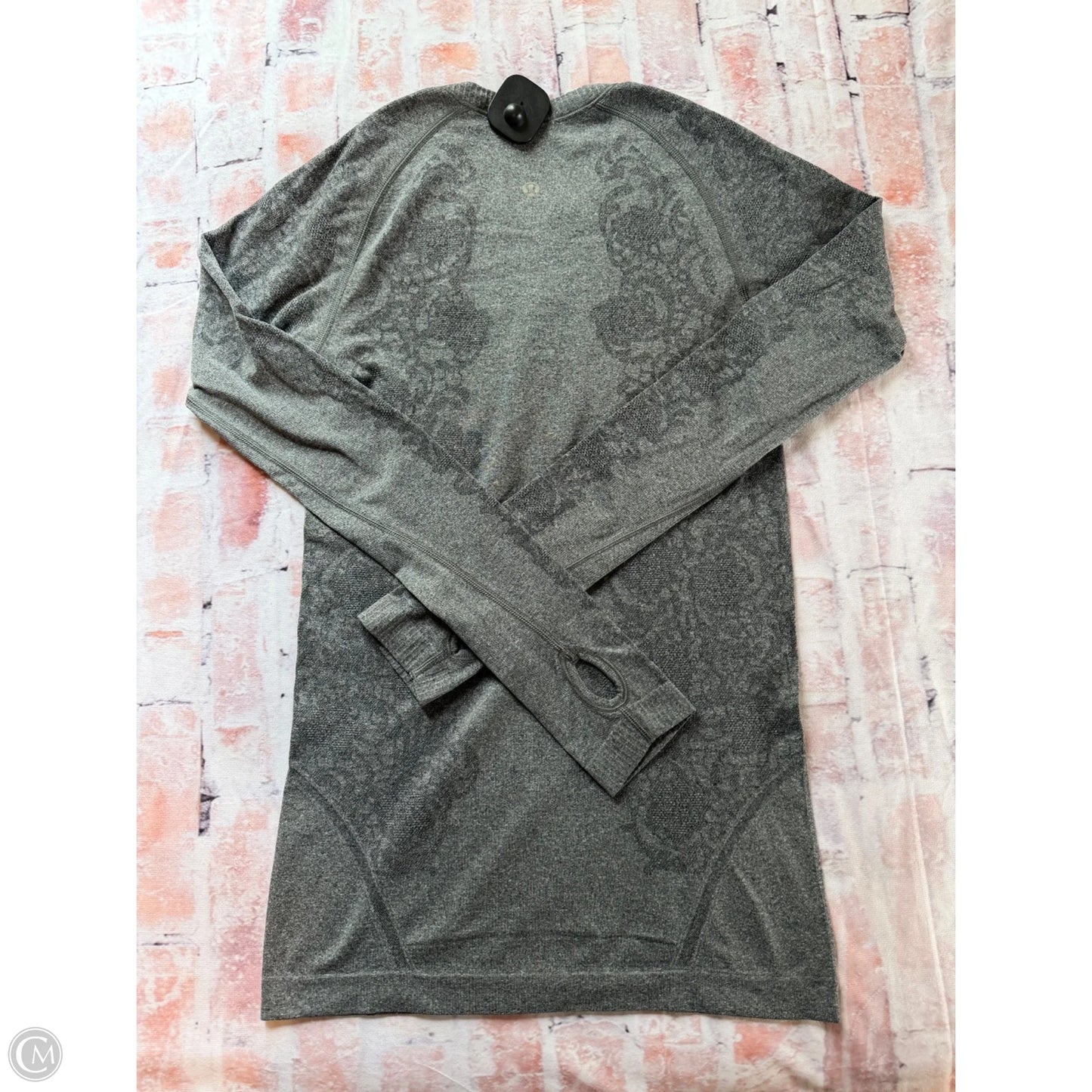Athletic Top Long Sleeve Crewneck By Lululemon In Grey, Size: 6