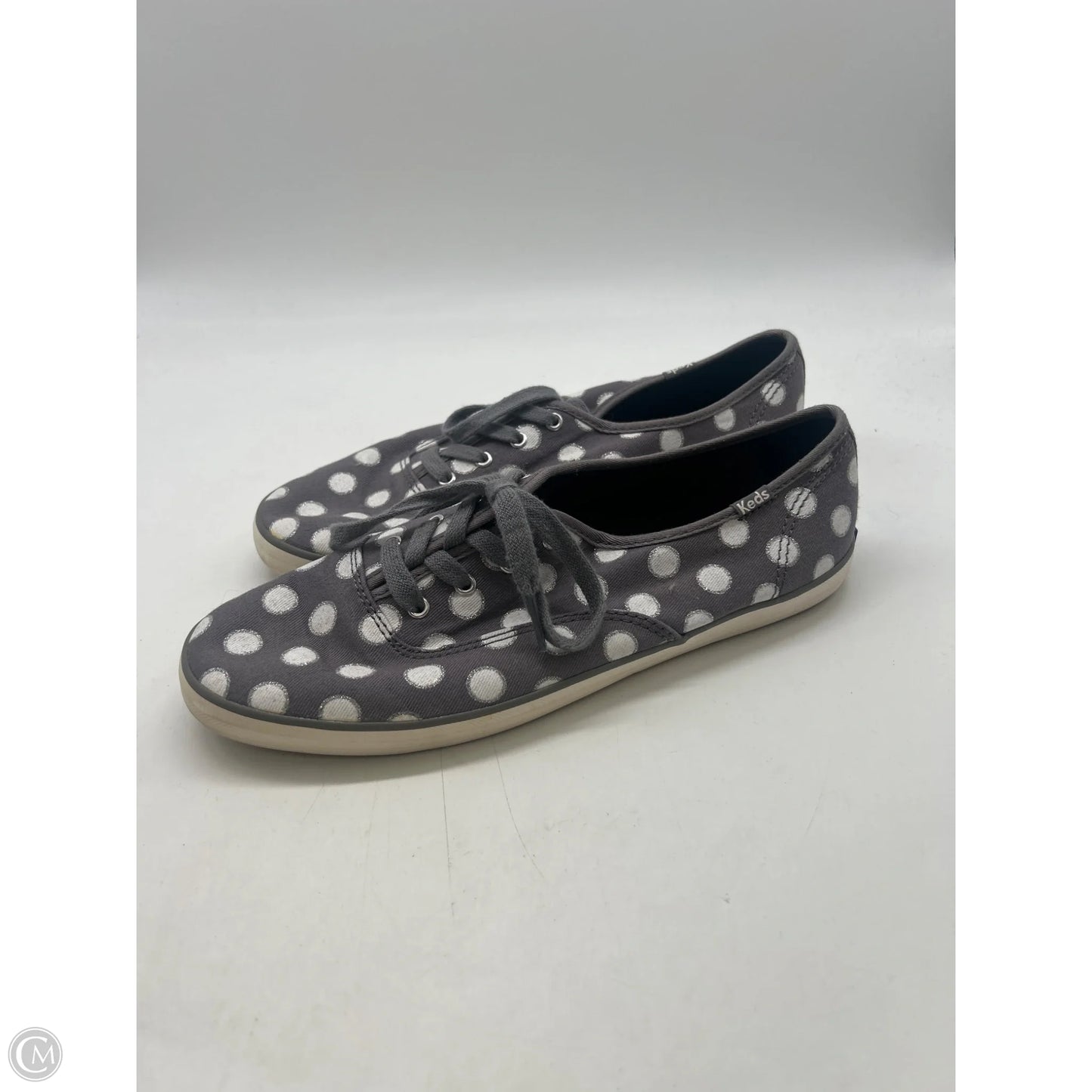 Shoes Flats By Keds In Grey & White, Size: 9