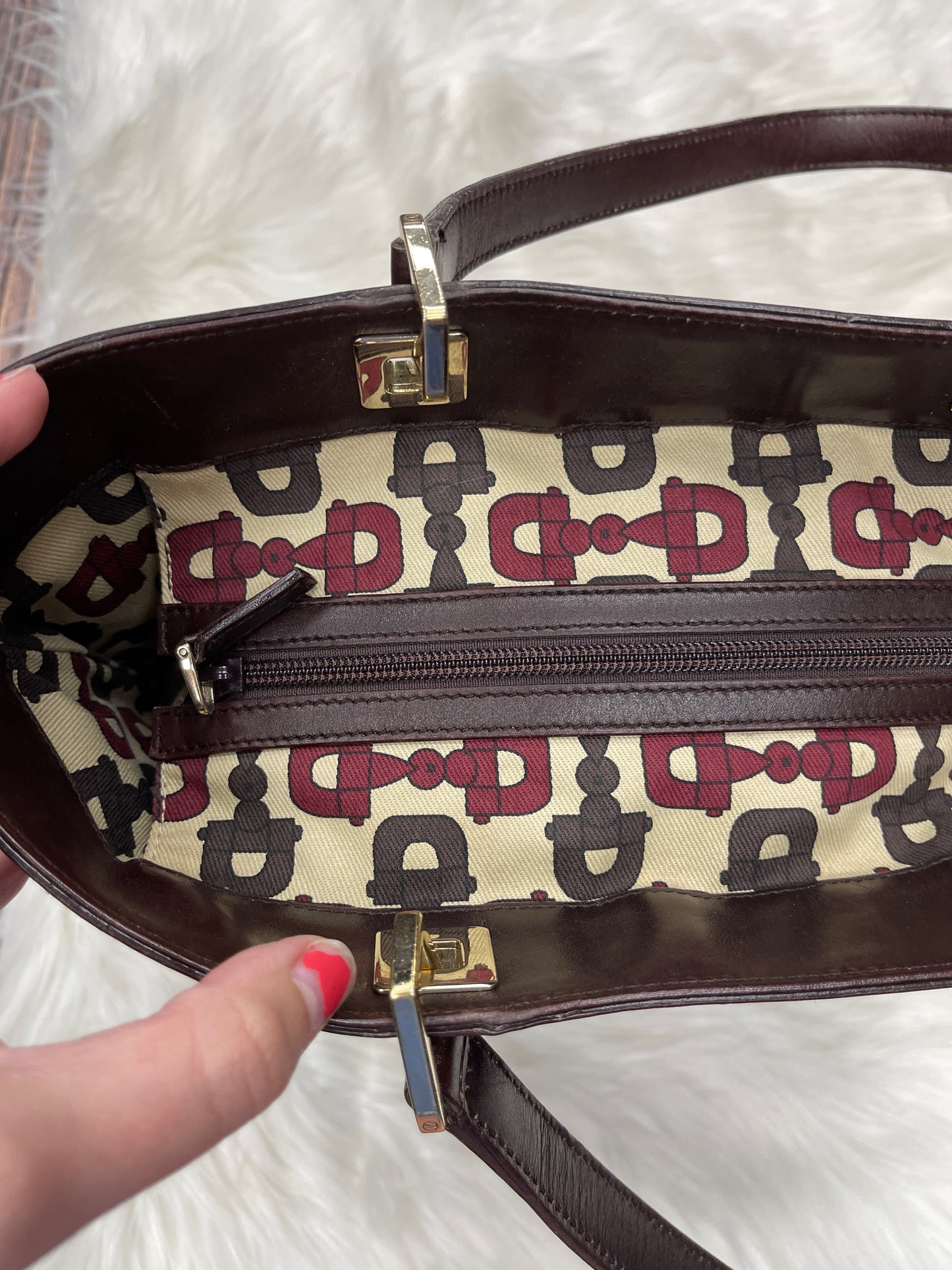 Handbag Luxury Designer By Gucci, Size: Large