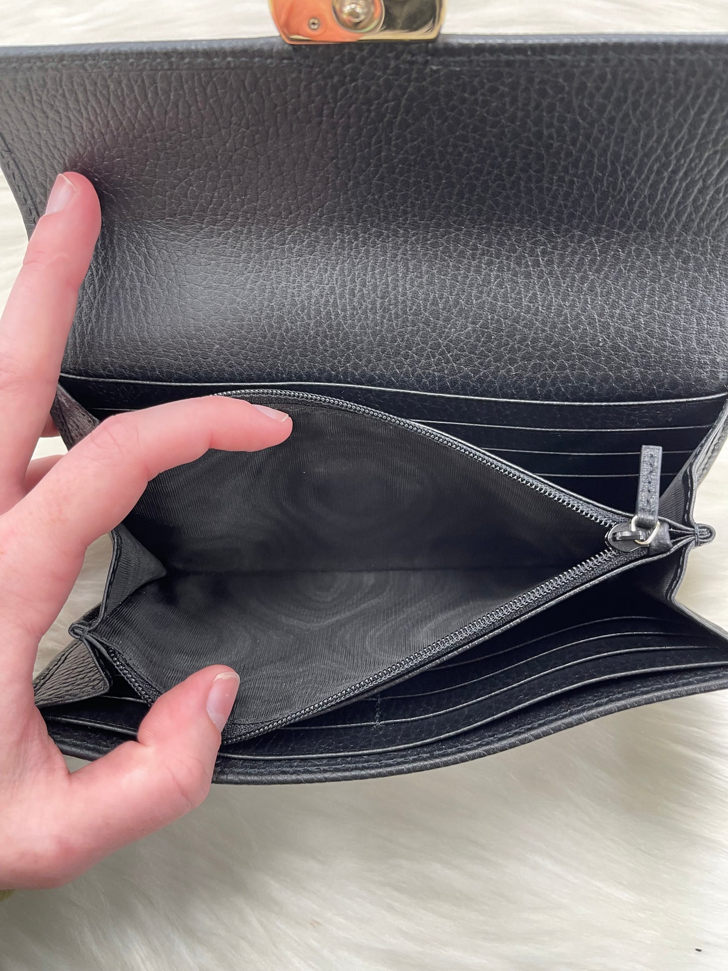 Wallet Luxury Designer By Gucci, Size: Large