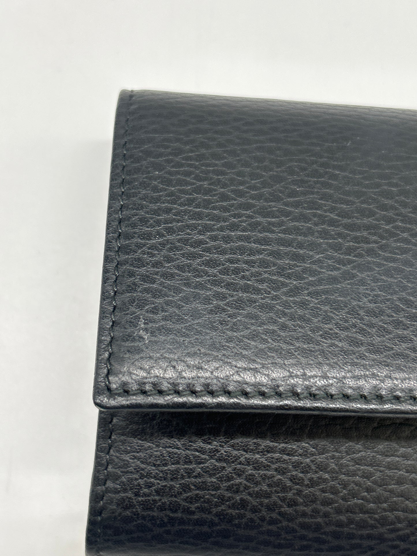 Wallet Luxury Designer By Gucci, Size: Medium