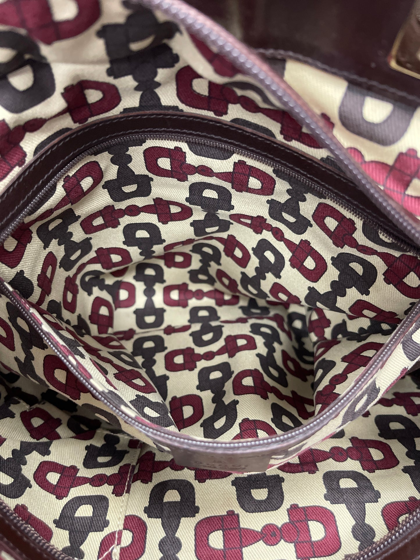 Handbag Luxury Designer By Gucci, Size: Large