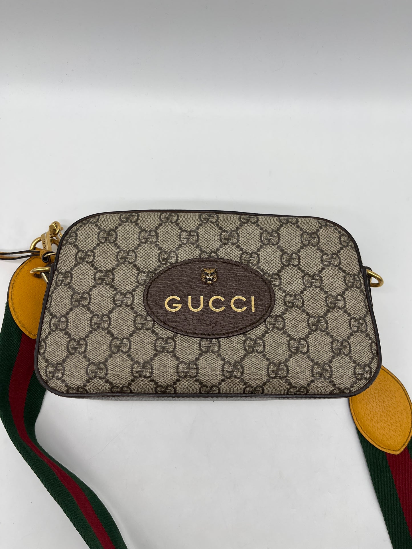 Crossbody Luxury Designer By Gucci, Size: Small