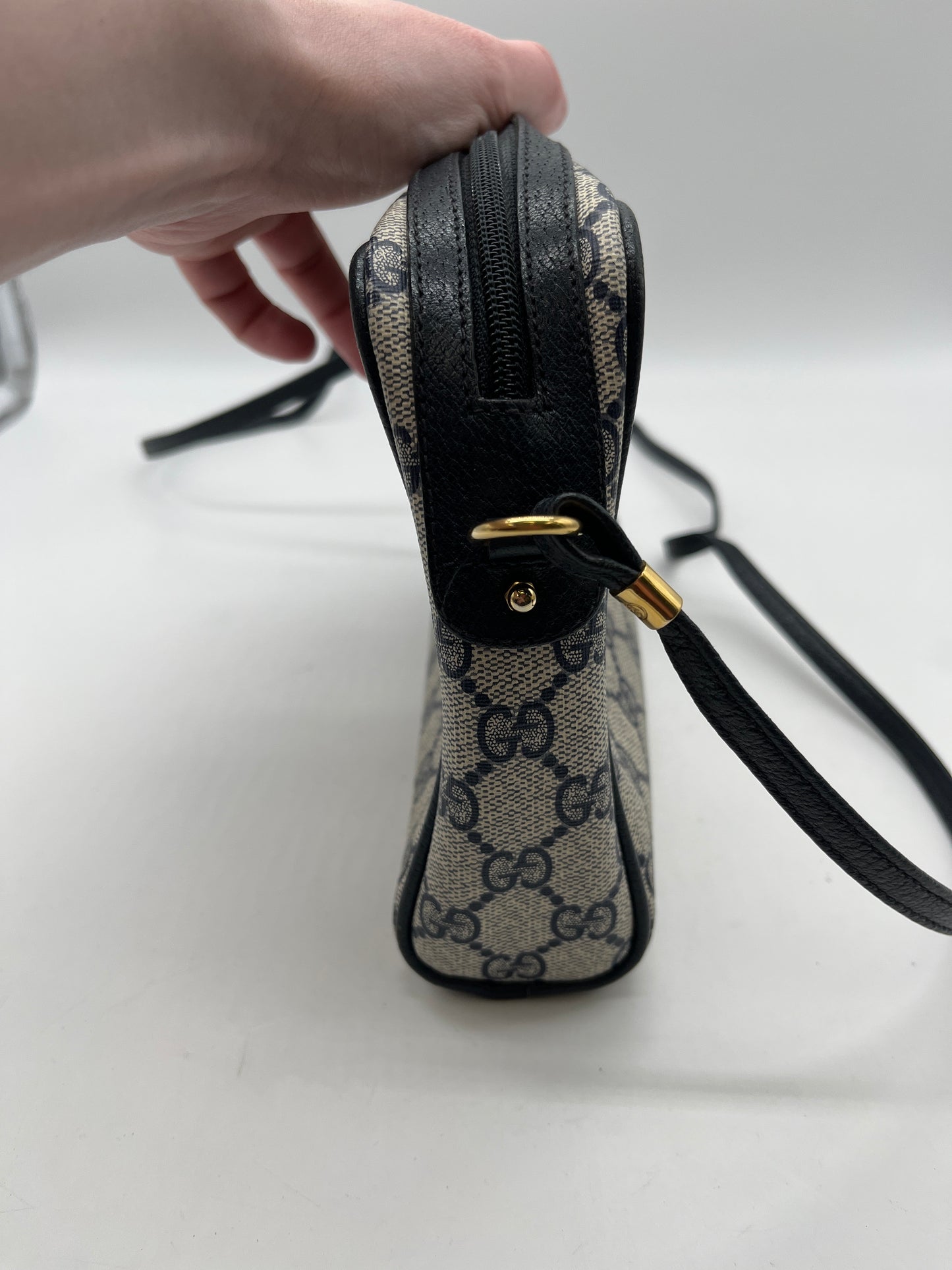 Handbag Luxury Designer By Gucci, Size: Small