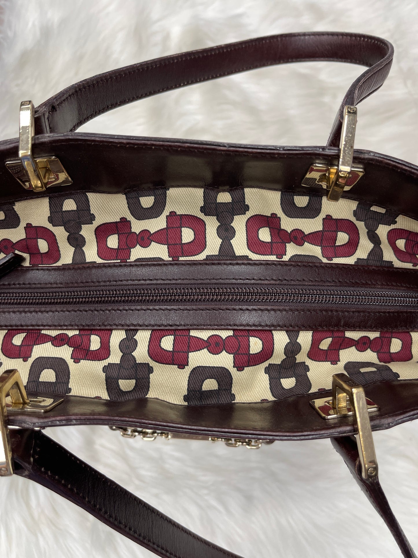 Handbag Luxury Designer By Gucci, Size: Large