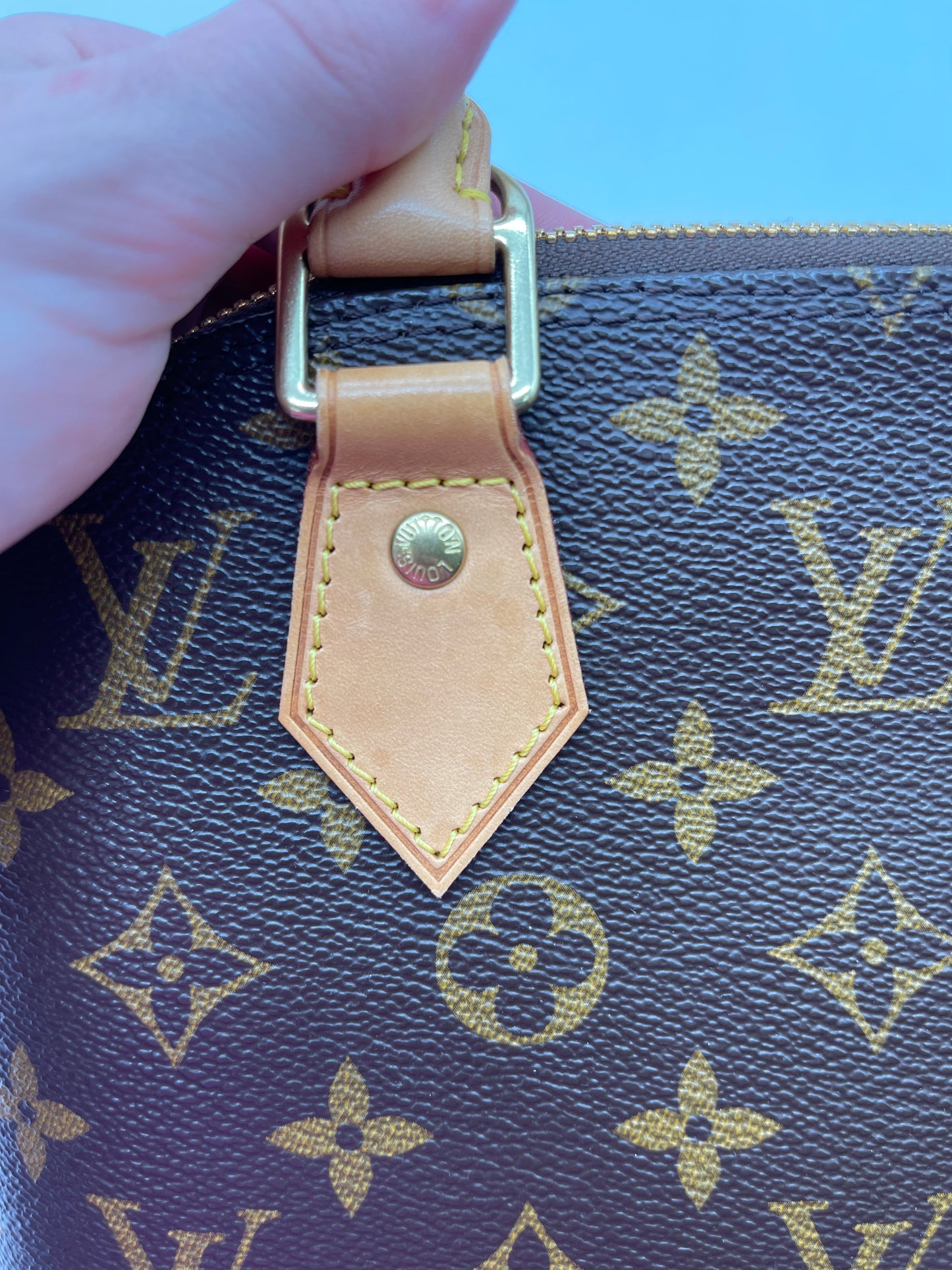 Handbag Luxury Designer By Louis Vuitton, Size: Small