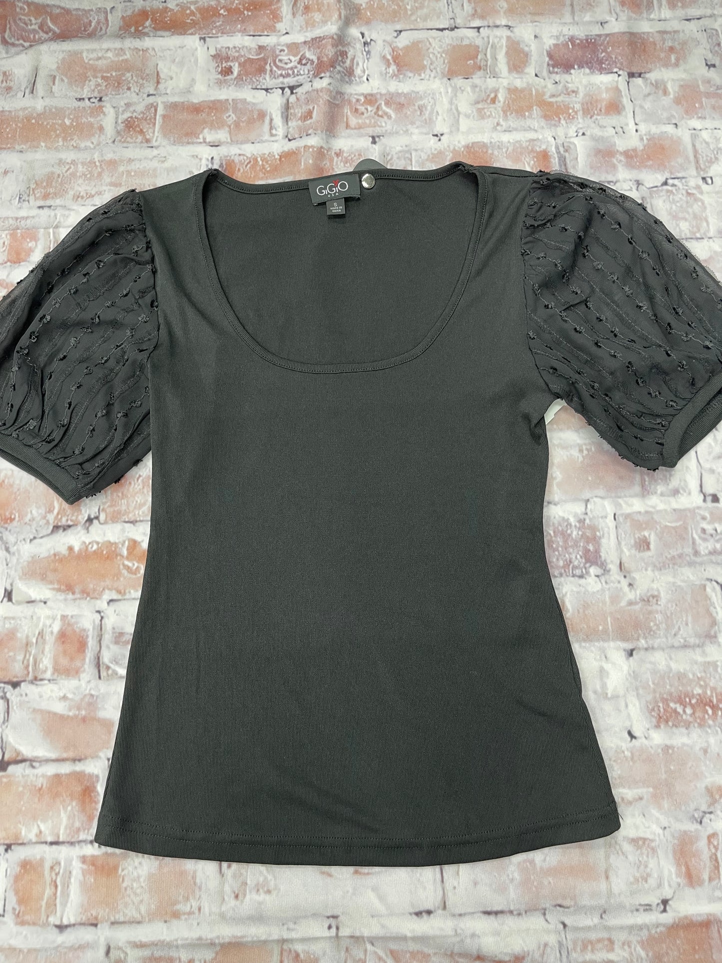 Top Short Sleeve By Gigio In Black, Size: S