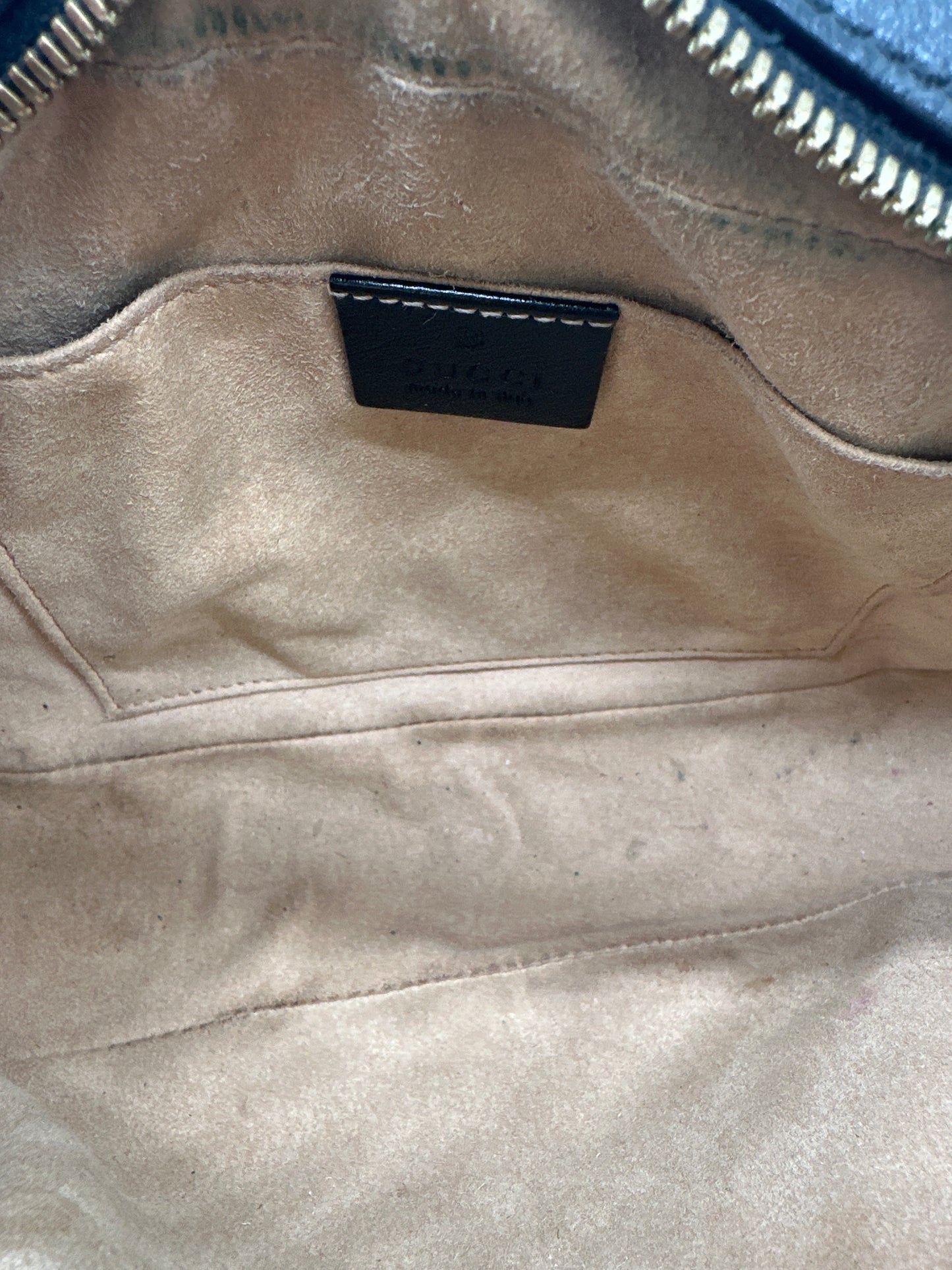 Crossbody Luxury Designer By Gucci, Size: Small