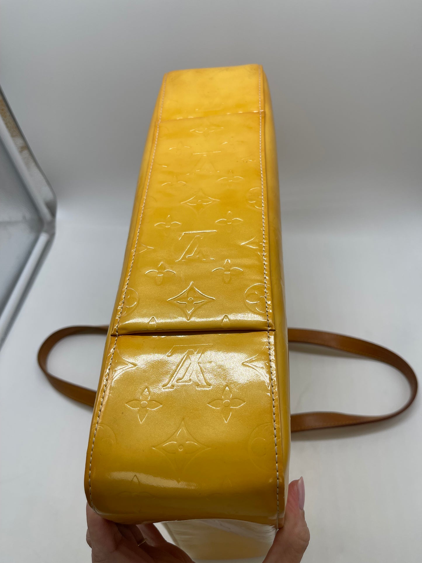 Handbag Luxury Designer By Louis Vuitton, Size: Large