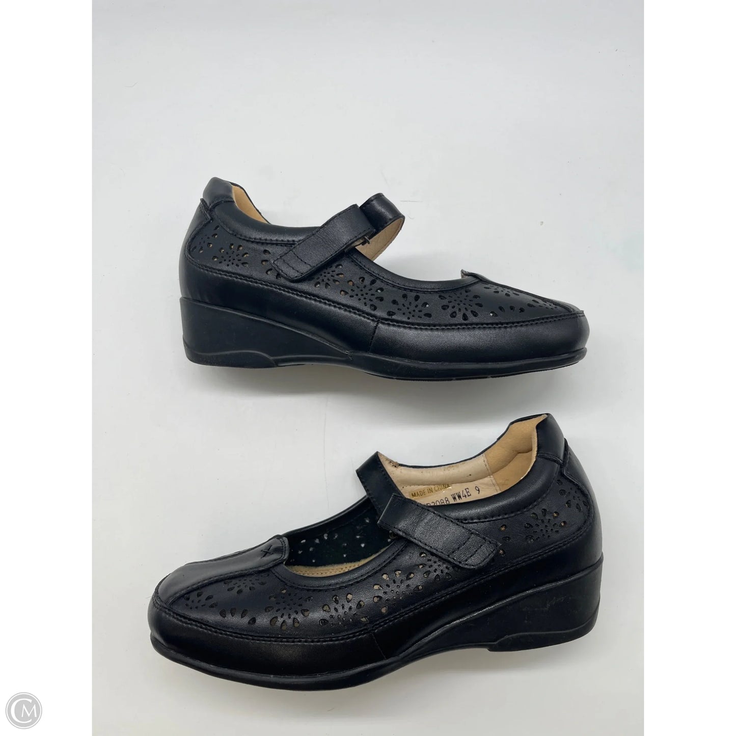 Shoes Flats By Clothes Mentor In Black, Size: 6