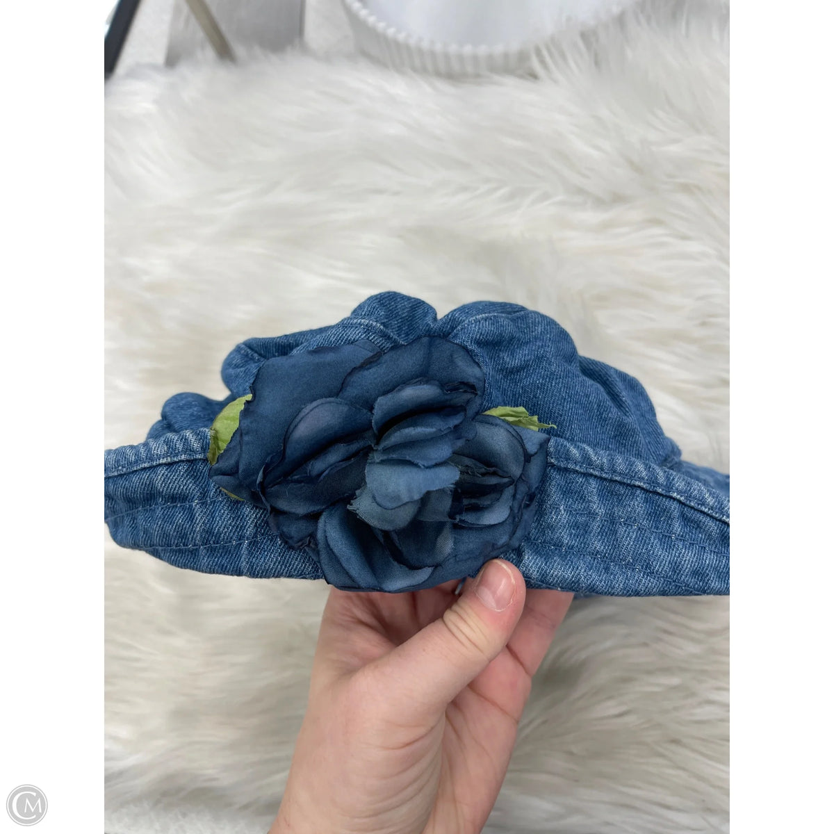 Hat Bucket By Clothes Mentor