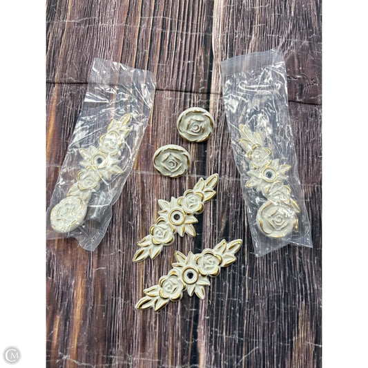 Accessory Label By Clothes Mentor