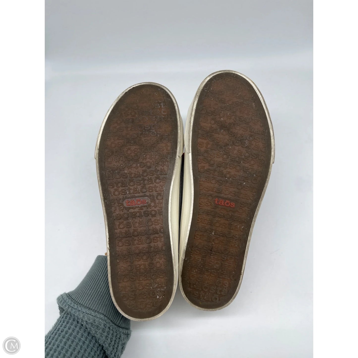 Shoes Athletic By Taos In Grey, Size: 9