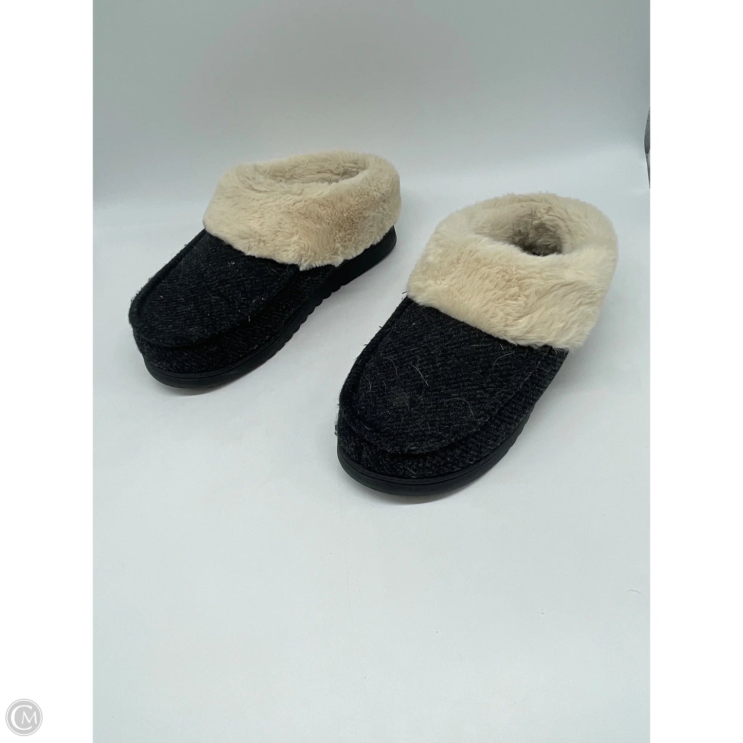 Slippers By Clothes Mentor In Grey, Size: 8