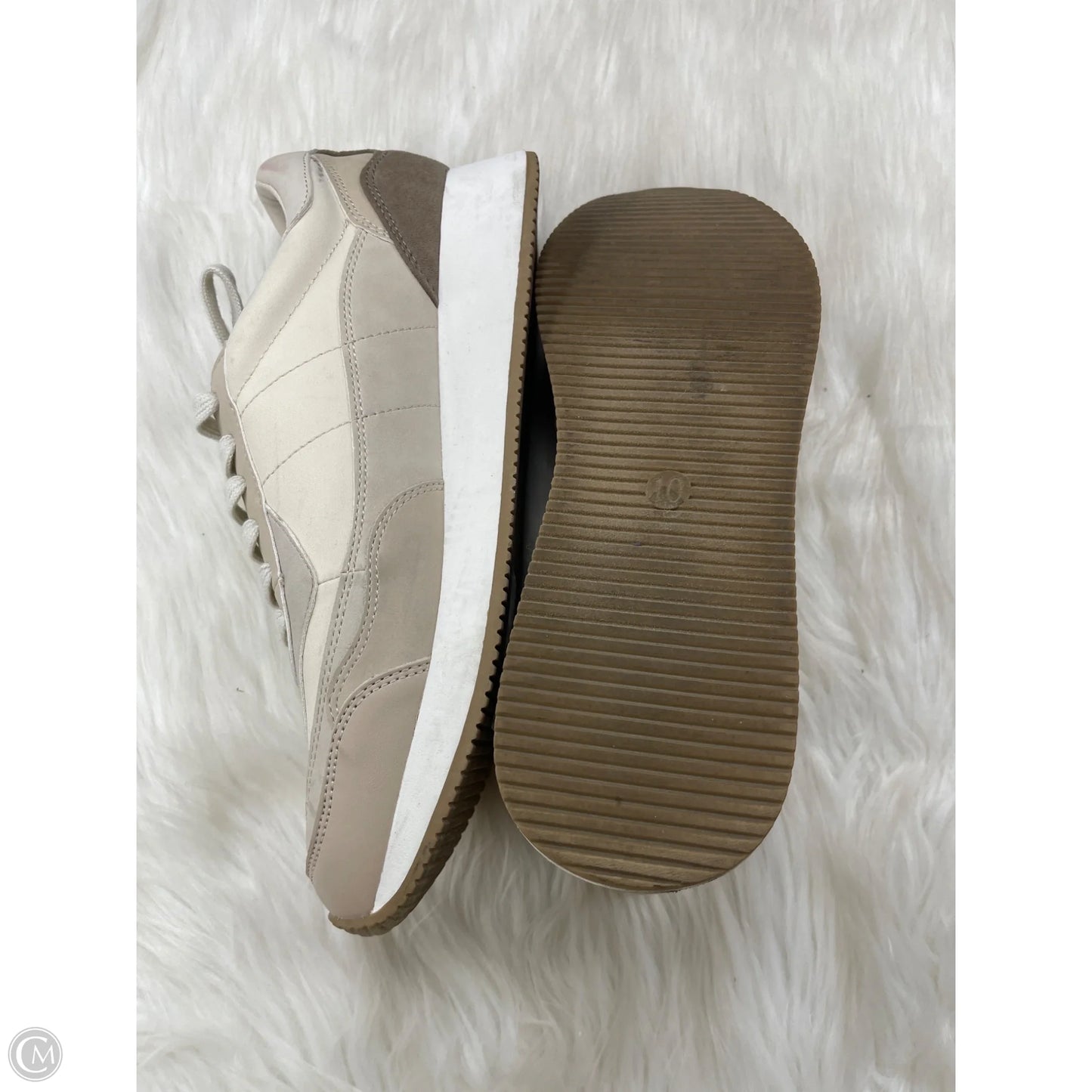 Shoes Sneakers By Universal Thread In Cream, Size: 10