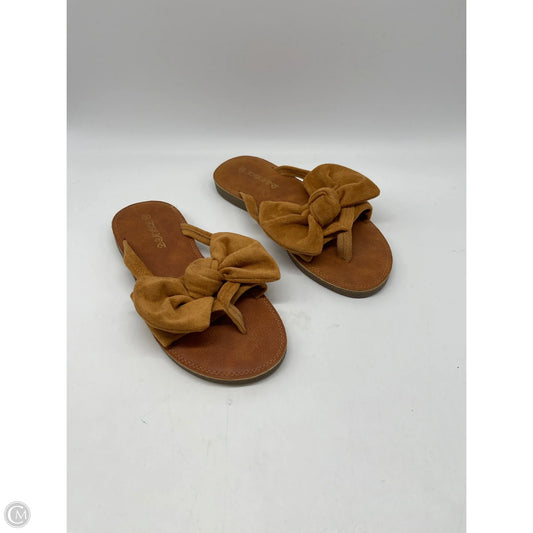 Sandals Flats By Clothes Mentor In Brown, Size: 6
