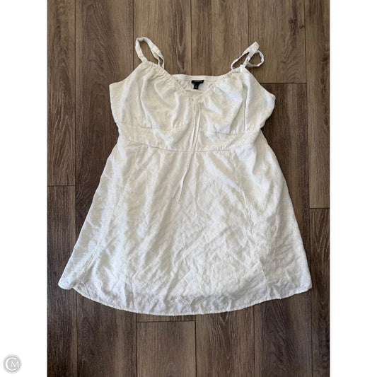 Dress Casual Short By Torrid In White, Size: 2x
