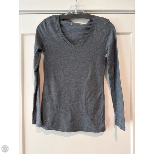 Top Long Sleeve By Eddie Bauer In Grey, Size: Xs