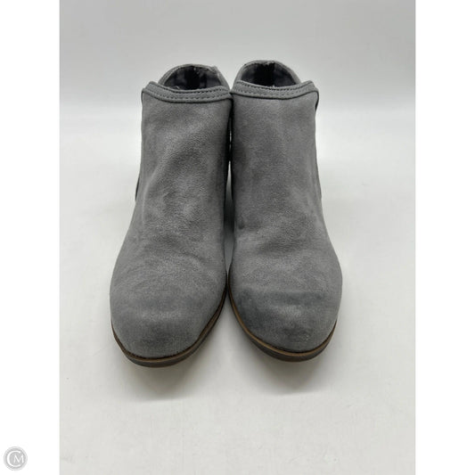 Boots Ankle Heels By Maurices In Grey, Size: 7.5