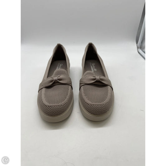 Shoes Flats By Skechers In Grey, Size: 9