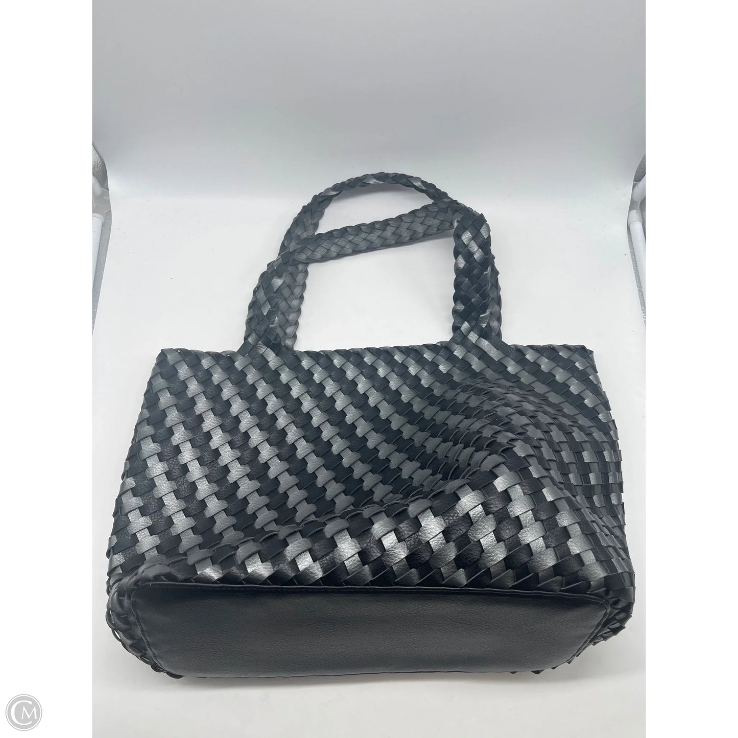 Tote By Clothes Mentor, Size: Medium