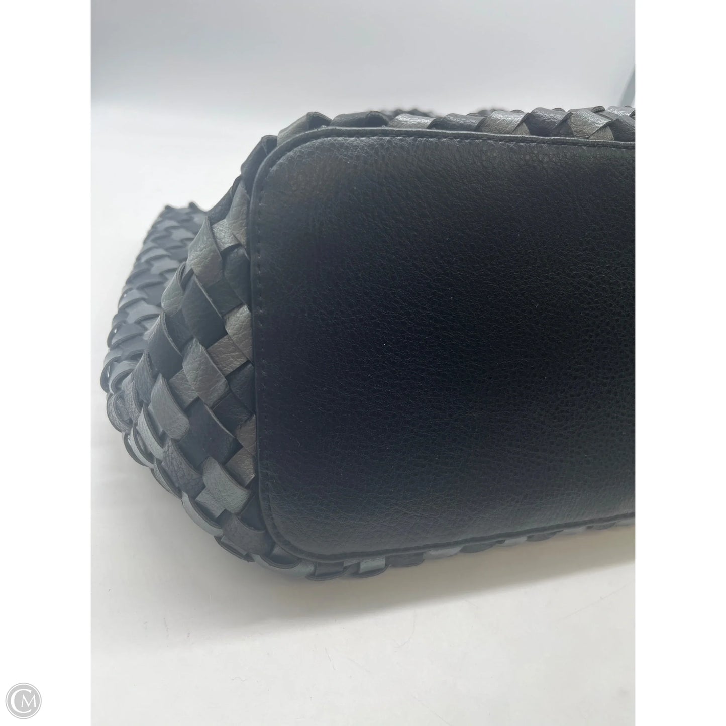 Tote By Clothes Mentor, Size: Medium