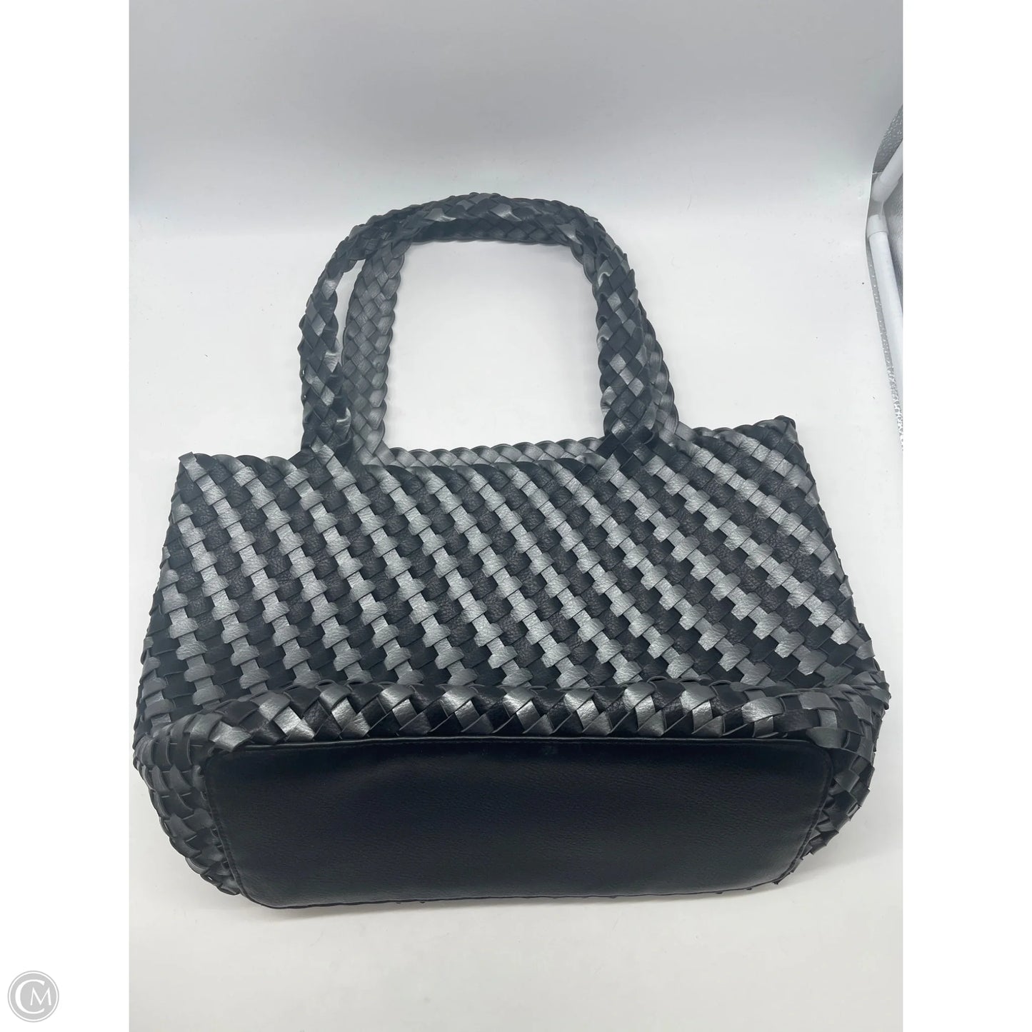 Tote By Clothes Mentor, Size: Medium