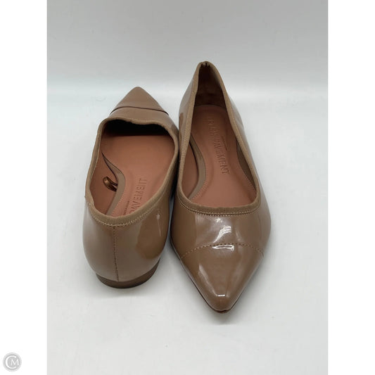 Shoes Flats By Cmb In Tan, Size: 7