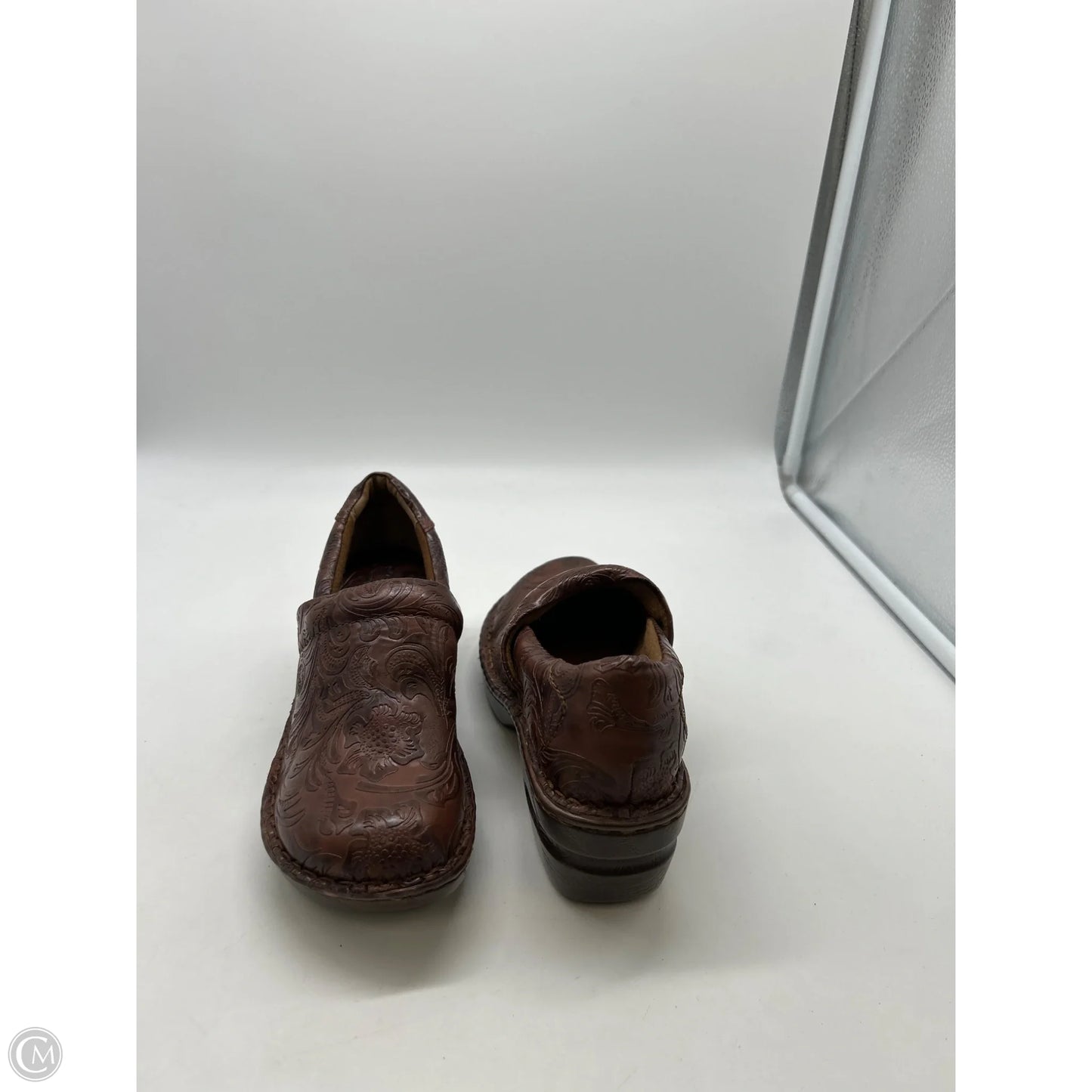 Shoes Flats By Boc In Brown, Size: 7.5
