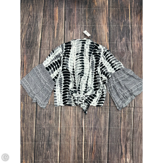 Top Long Sleeve By Cato In Black & White, Size: M