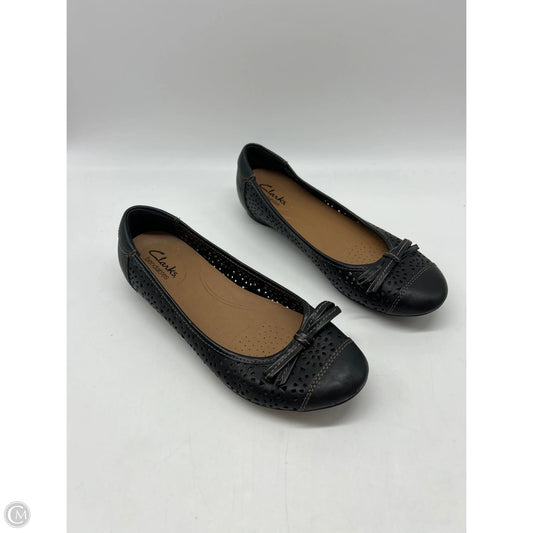 Shoes Flats By Clarks In Black, Size: 6