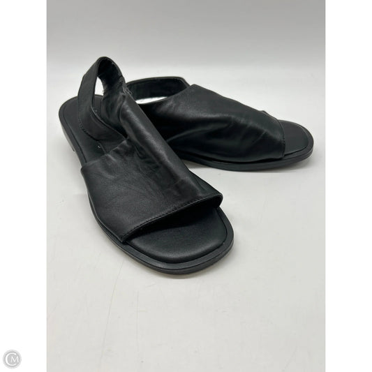 Sandals Flats By Cmc In Black, Size: 8